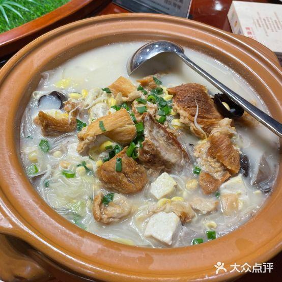郑庄脂渣海鲜楼(李村九水路店) - 星际高球联盟-中国精英人士高尔夫旅游度假实景