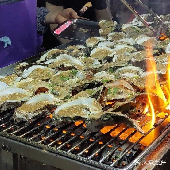 美食街(新华路店) - 星际高球联盟-中国精英人士高尔夫旅游度假实景