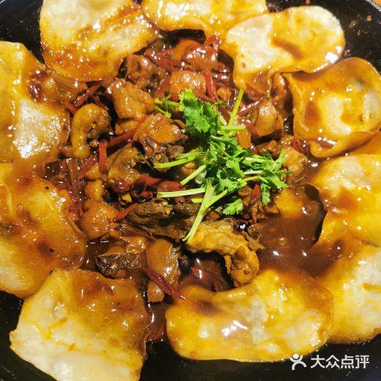 百味地锅鸡(夹河西街店) - 星际高球联盟-中国精英人士高尔夫旅游度假实景
