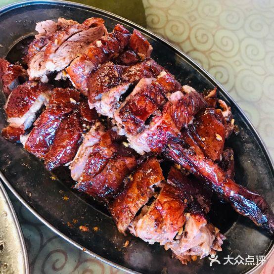 平香烧鹅第一家(天成街店) - 星际高球联盟-中国精英人士高尔夫旅游度假实景