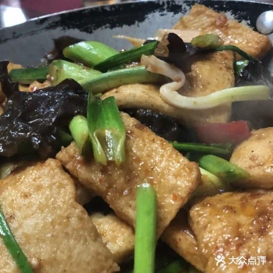 星月美食城(迎宾西路店) - 星际高球联盟-中国精英人士高尔夫旅游度假实景