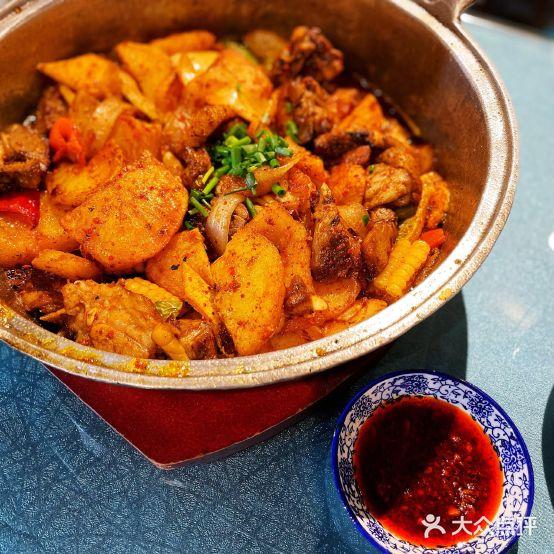 青海名吃尕胖炕锅王中餐烤肉(青藏花园店) - 星际高球联盟-中国精英人士高尔夫旅游度假实景