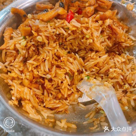 串小白烧烤(华新店) - 星际高球联盟-中国精英人士高尔夫旅游度假实景
