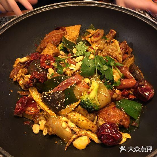 拿渡麻辣香锅(万达店) - 星际高球联盟-中国精英人士高尔夫旅游度假实景