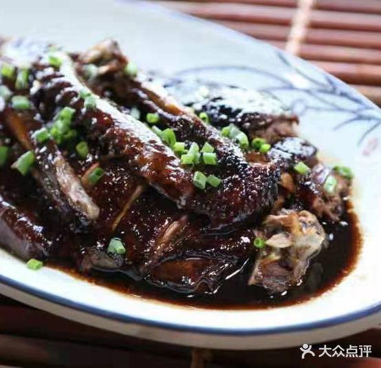 吃吃看土菜馆(苕溪路店) - 星际高球联盟-中国精英人士高尔夫旅游度假实景