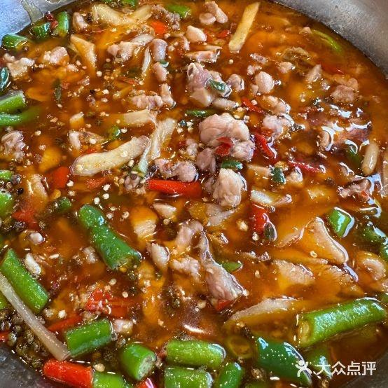 鸿鹤仔姜鲜锅兔(汇东店) - 星际高球联盟-中国精英人士高尔夫旅游度假实景
