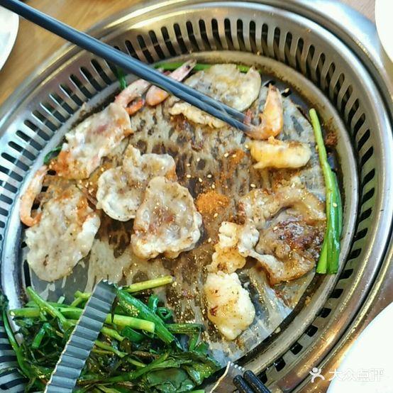金滏山烤肉海鲜火锅自助(荆州美佳华店) - 星际高球联盟-中国精英人士高尔夫旅游度假实景
