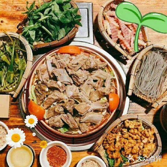 阿婆情腊排骨火锅(大水车店) - 星际高球联盟-中国精英人士高尔夫旅游度假实景