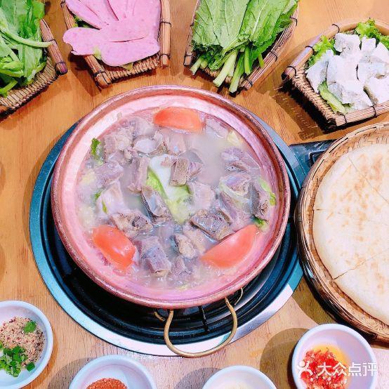 阿婆情腊排骨火锅(饮玉店) - 星际高球联盟-中国精英人士高尔夫旅游度假实景