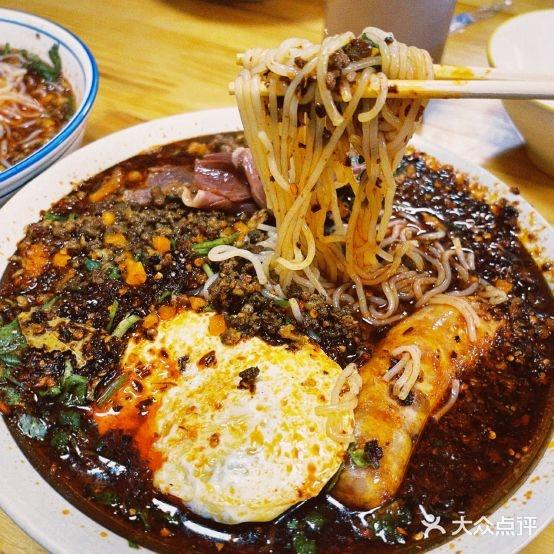 老奎山米线(总店) - 星际高球联盟-中国精英人士高尔夫旅游度假实景