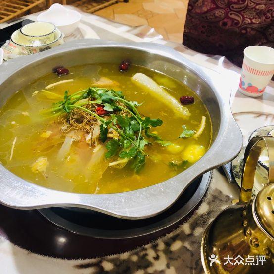 琼华缘正宗昭通天麻火腿鸡(总店) - 星际高球联盟-中国精英人士高尔夫旅游度假实景