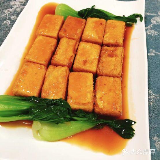 大榕树美食坊(吉祥路店) - 星际高球联盟-中国精英人士高尔夫旅游度假实景