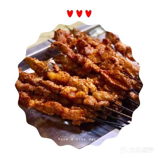 天池烤肉美食城 - 星际高球联盟-中国精英人士高尔夫旅游度假实景