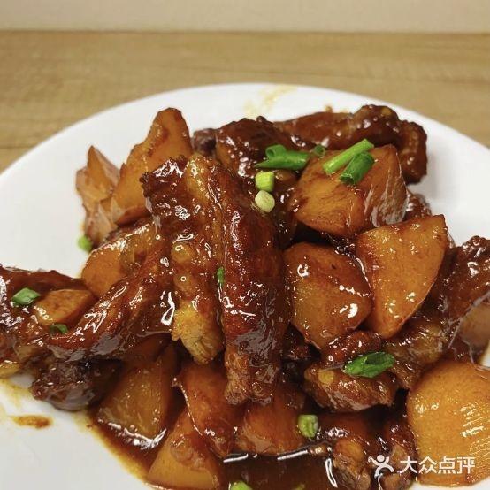 天鹅川菜馆(三台店) - 星际高球联盟-中国精英人士高尔夫旅游度假实景
