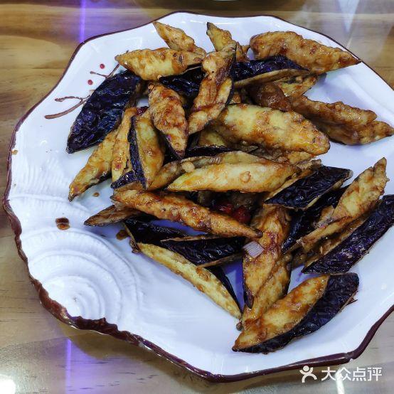 云霄路美食街区(香港中路店) - 星际高球联盟-中国精英人士高尔夫旅游度假实景