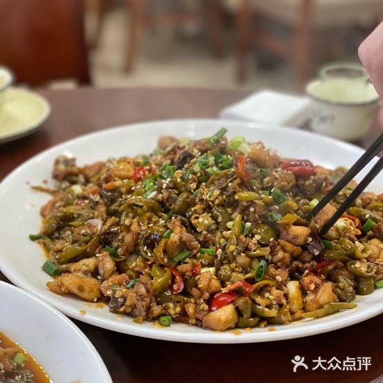 华仔特色酒家(滨河路二段店) - 星际高球联盟-中国精英人士高尔夫旅游度假实景