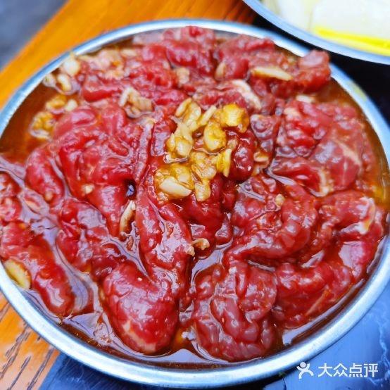 盐边王眼镜鲜牛肉烧烤(学府花园店) - 星际高球联盟-中国精英人士高尔夫旅游度假实景