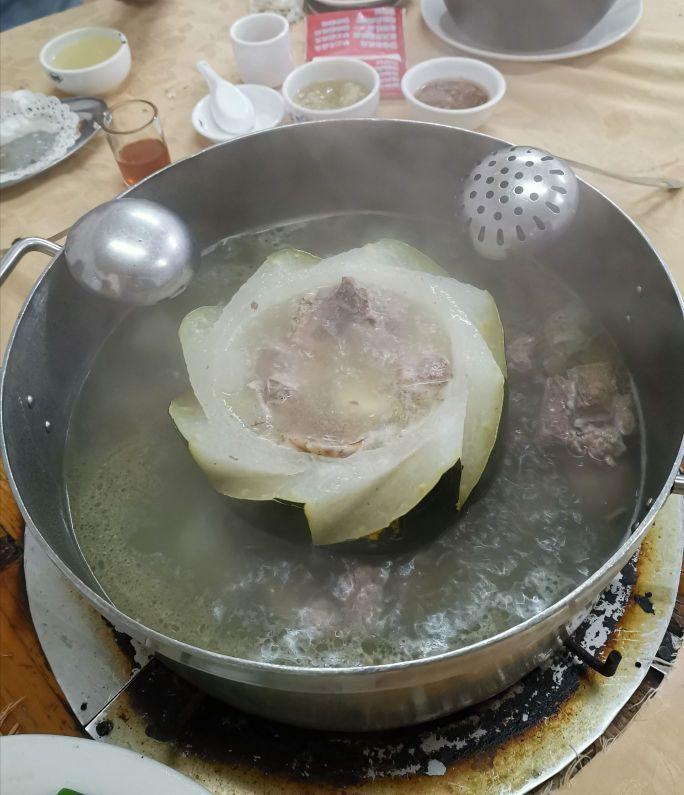 鸽天下美食(321国道店) - 星际高球联盟-中国精英人士高尔夫旅游度假实景