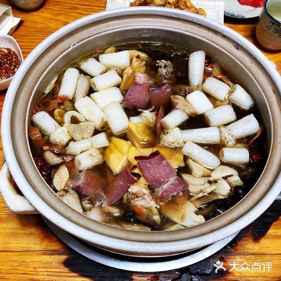 大理董·董家小厨野生菌火锅(古城旗舰店) - 星际高球联盟-中国精英人士高尔夫旅游度假实景