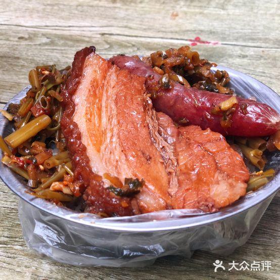 梁阿婆廿年老牌扣肉糯米饭 - 星际高球联盟-中国精英人士高尔夫旅游度假实景