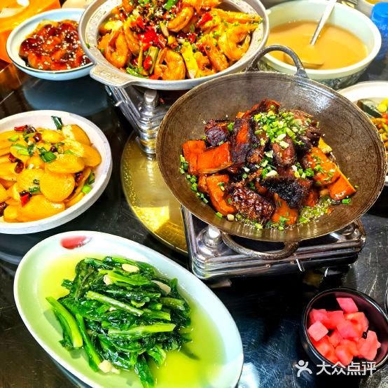 余记家家腊鱼馆(新天地店) - 星际高球联盟-中国精英人士高尔夫旅游度假实景