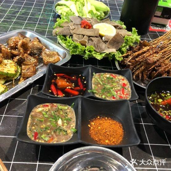 勐巴娜西美食城 - 星际高球联盟-中国精英人士高尔夫旅游度假实景