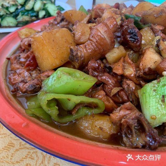 廷梅大盘鸡老店 - 星际高球联盟-中国精英人士高尔夫旅游度假实景