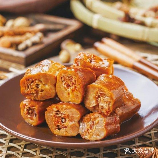 绝味鸭脖(南门十字店) - 星际高球联盟-中国精英人士高尔夫旅游度假实景