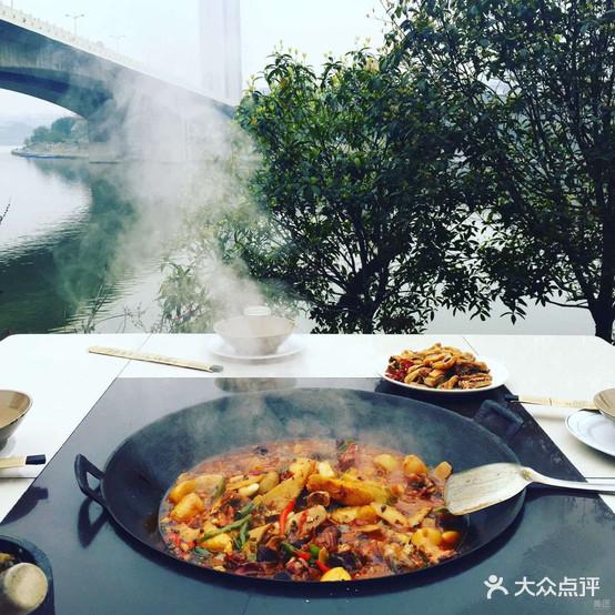 土灶柴火鸡(市中店) - 星际高球联盟-中国精英人士高尔夫旅游度假实景