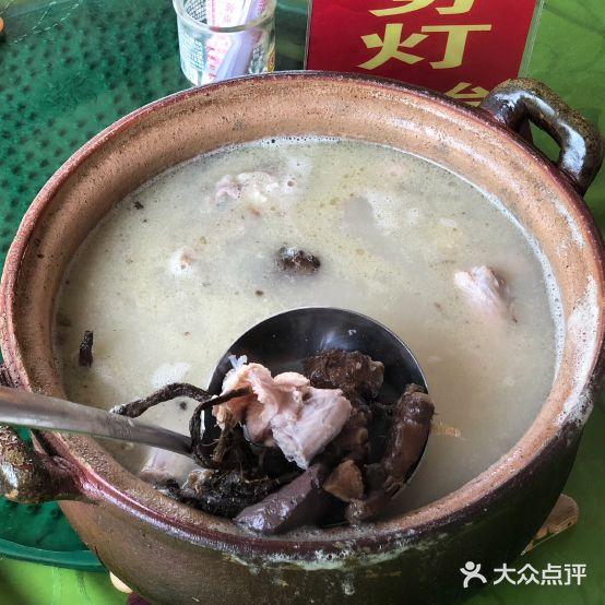 正宗高流河饭店原创风姜鸡 - 星际高球联盟-中国精英人士高尔夫旅游度假实景