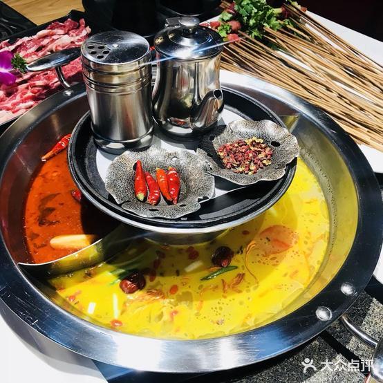 椒尚椒新疆良汤火锅(阿图什店) - 星际高球联盟-中国精英人士高尔夫旅游度假实景