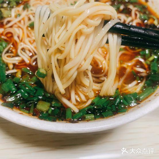 邓莉三三正宗牛肉面庄 - 星际高球联盟-中国精英人士高尔夫旅游度假实景