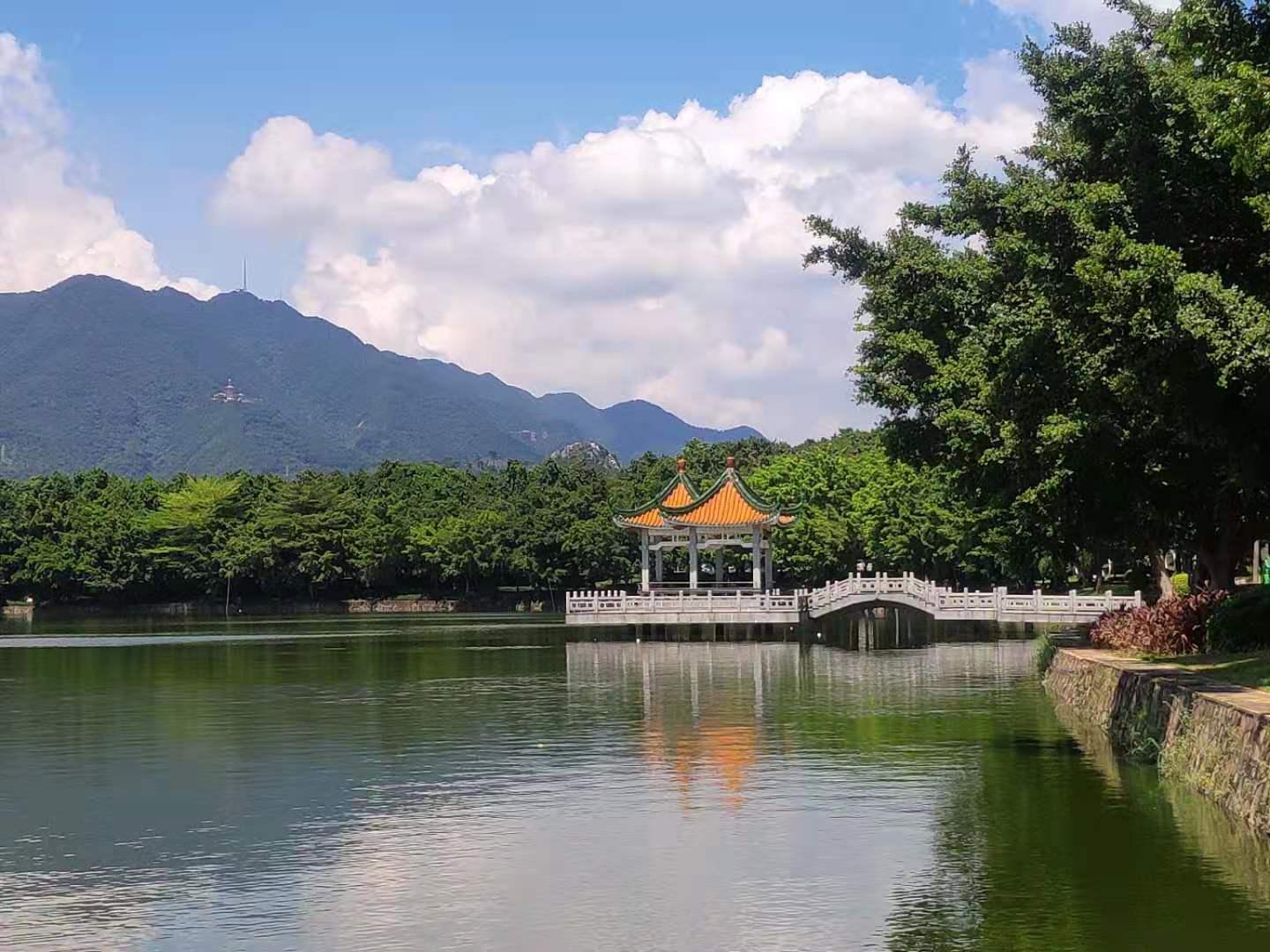 伴月湖公园 - 星际高球联盟-中国精英人士高尔夫旅游度假实景