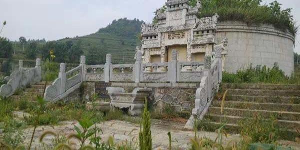 大地震万人坟遗址 - 星际高球联盟-中国精英人士高尔夫旅游度假实景