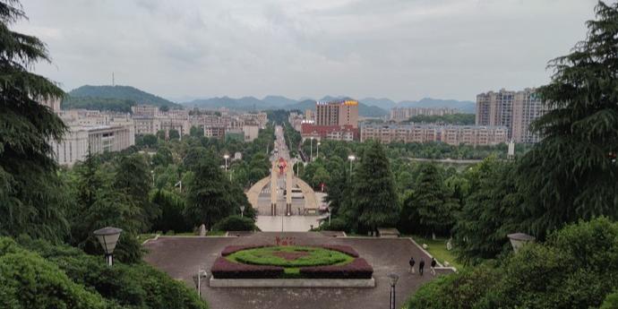 毛泽东同志青年塑像公园 - 星际高球联盟-中国精英人士高尔夫旅游度假实景