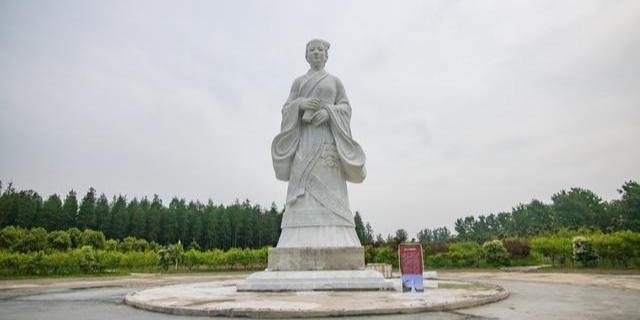 息夫人雕像 - 星际高球联盟-中国精英人士高尔夫旅游度假实景