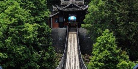泸定桥 - 星际高球联盟-中国精英人士高尔夫旅游度假实景