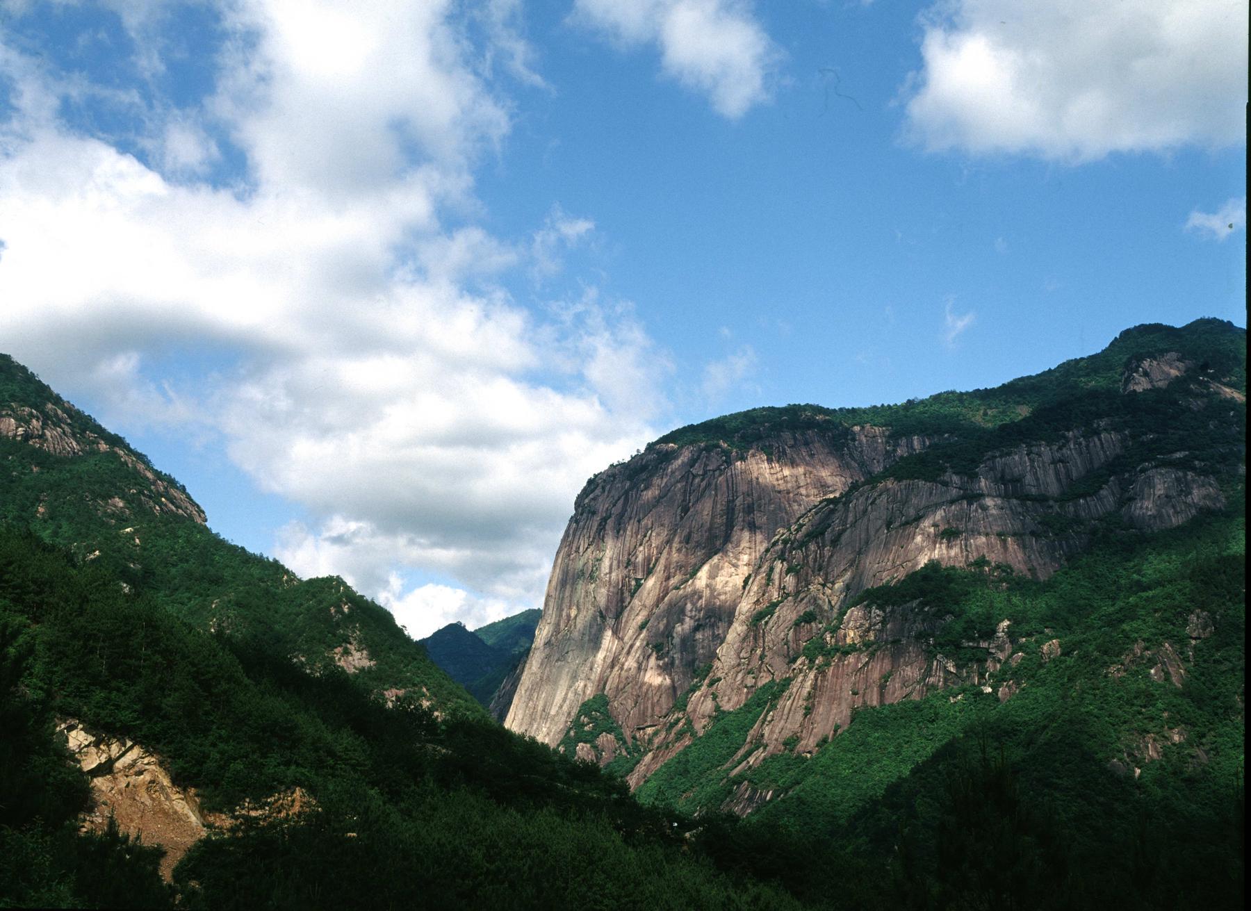 鄣山大峡谷风景区 - 星际高球联盟-中国精英人士高尔夫旅游度假实景