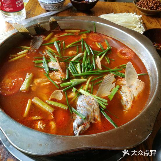 苗家恒灵酸汤鱼-跳水牛肉连锁店(凯里总店) - 星际高球联盟-中国精英人士高尔夫旅游度假实景