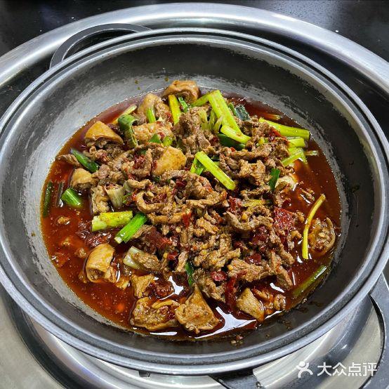平安特色虾酸牛肉馆(凯胜步行街店) - 星际高球联盟-中国精英人士高尔夫旅游度假实景