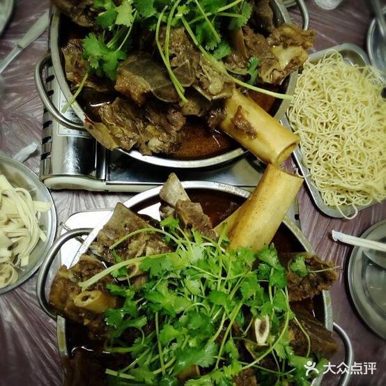 牛魔王·手抓牛排骨(六堰总店) - 星际高球联盟-中国精英人士高尔夫旅游度假实景